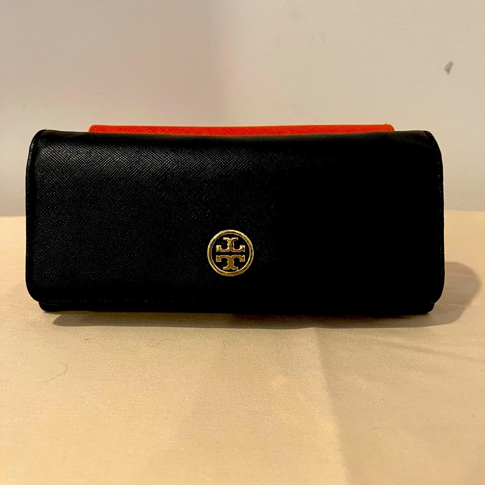 Authentic Tory Burch Envelope Black Wallet